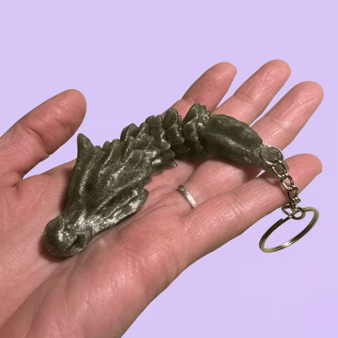 pohyblivý malý dráček s kroužkem na klíče (5)